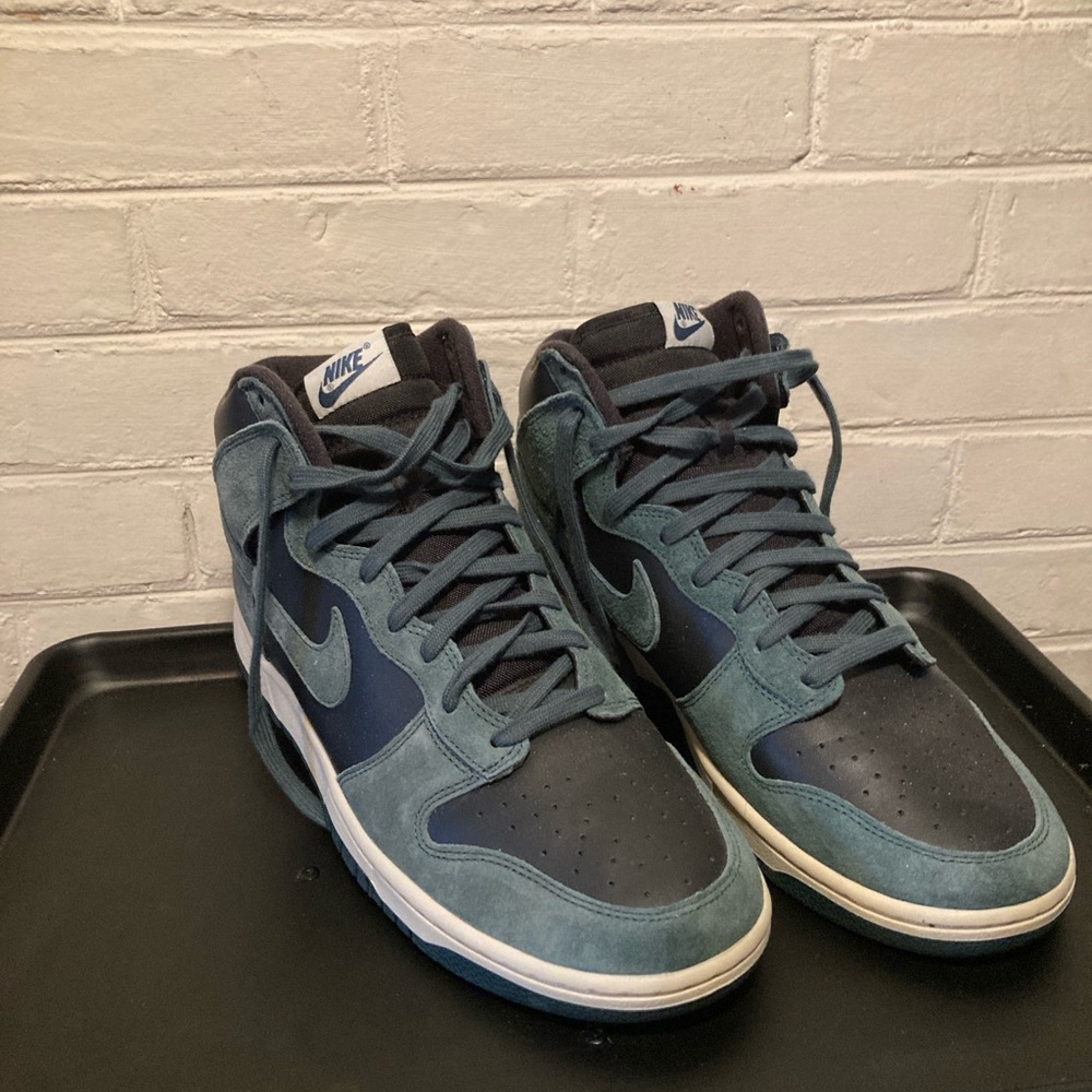 Nike Dunk Hi Retro Prm High-Top Sneakers in Spruce and Black